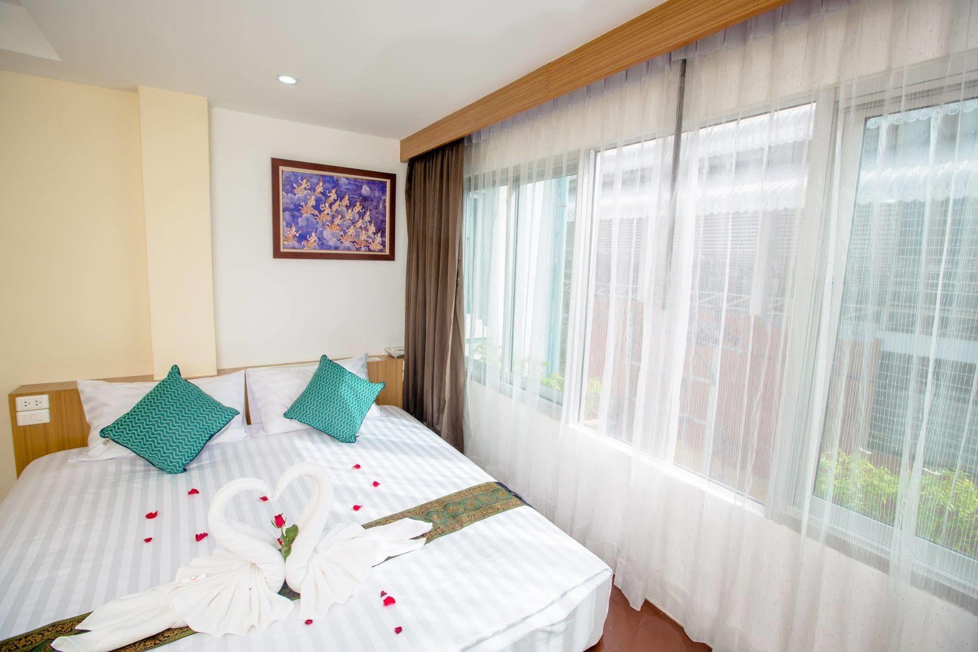 Patong Landmark Hotel Exterior photo